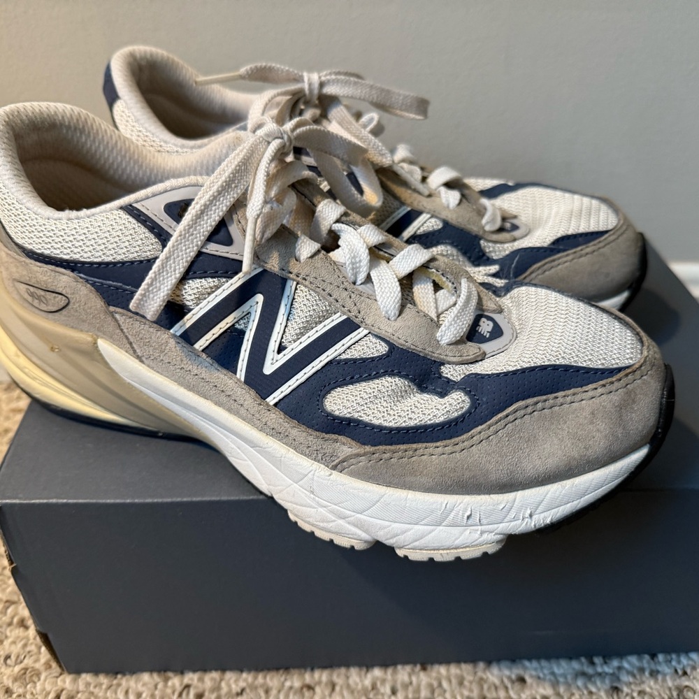 New Balance 990